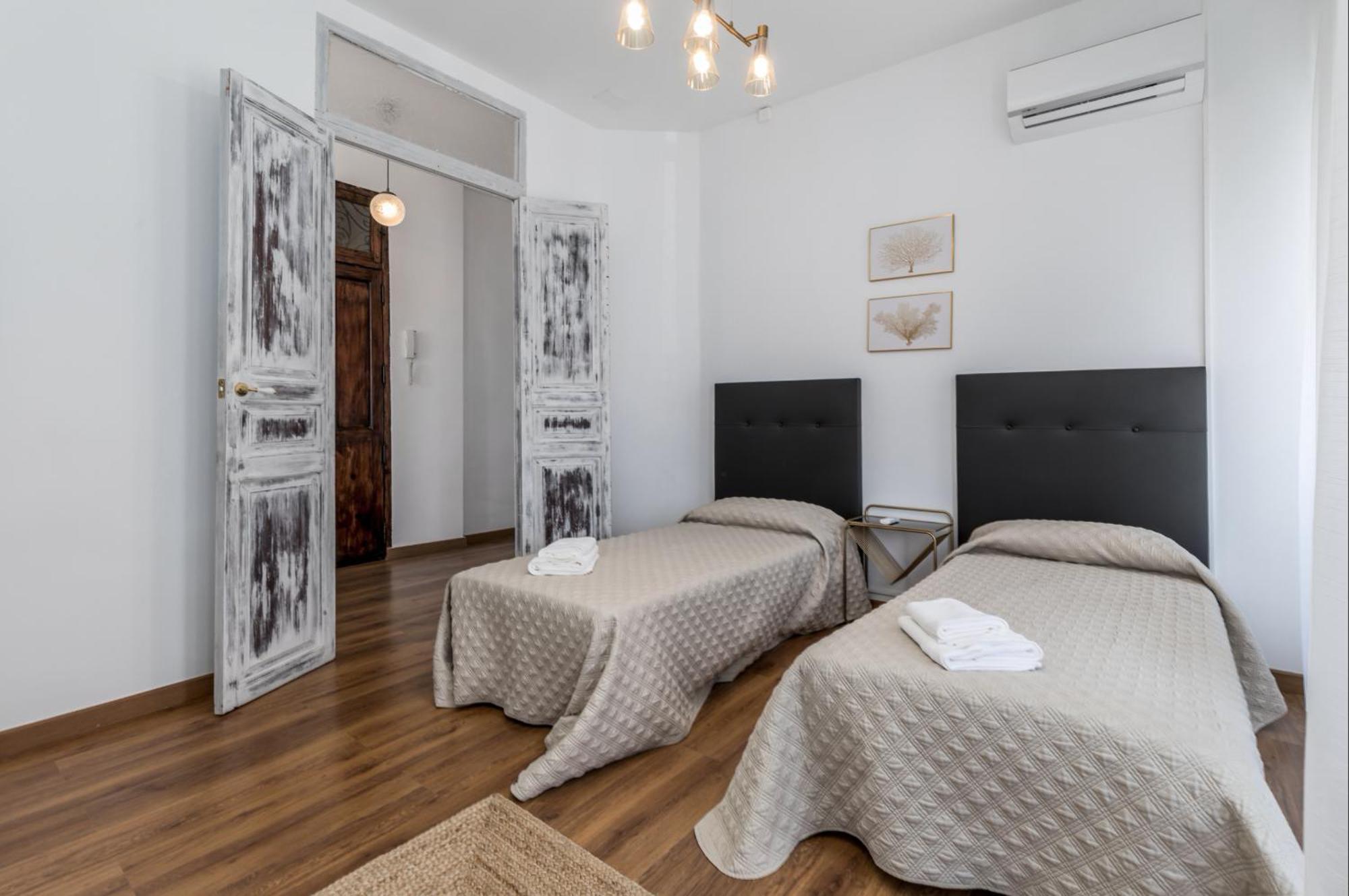 New Calabuig Apartaments Valenza Esterno foto